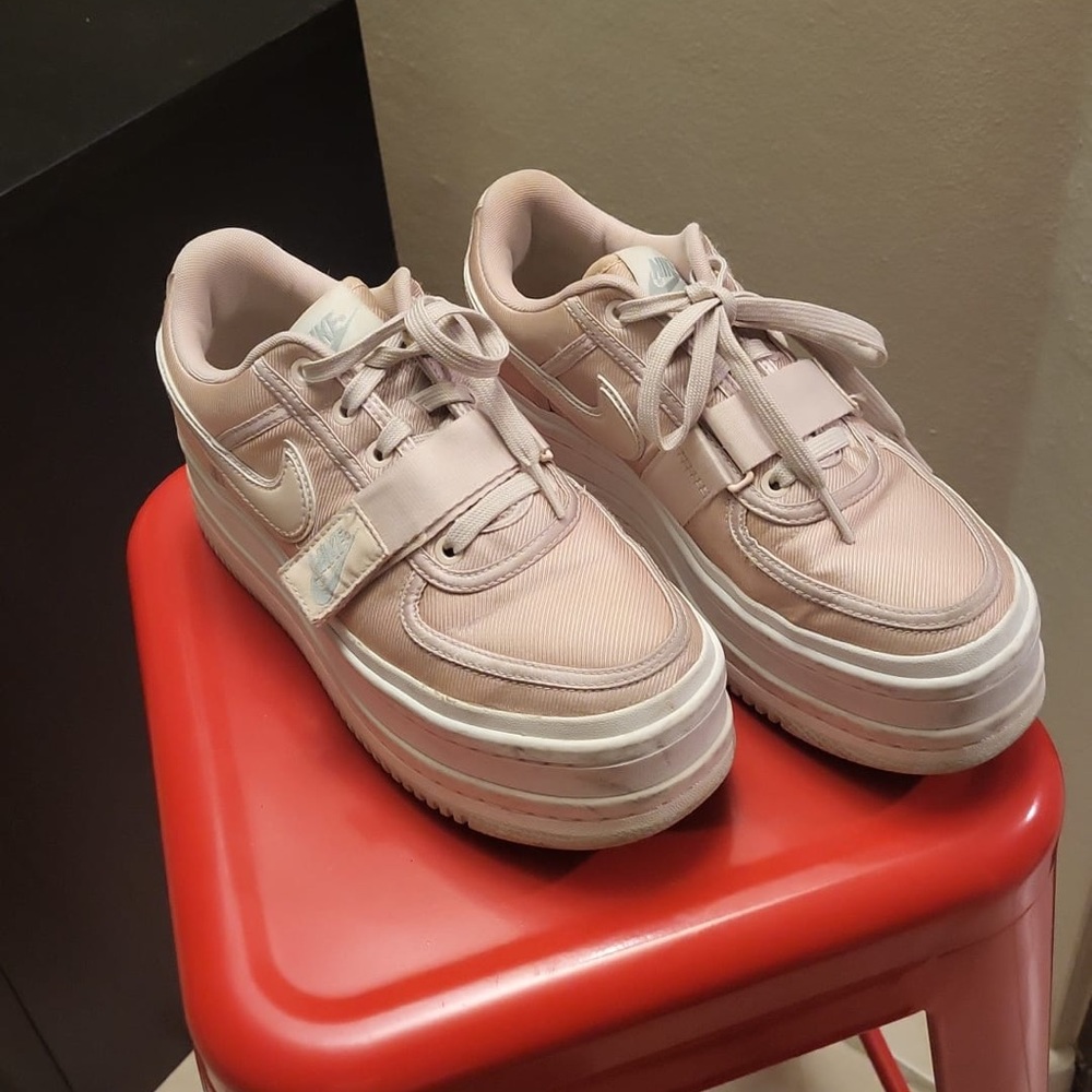 Nike Vandals Platform sneaker rose gold 8.5